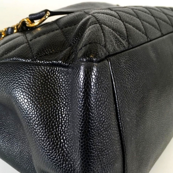 The iconic Chanel GST - Picture 7 of 10